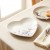 pol_pl_Talerz-deserowy-porcelanowy-serce-LOUKA-17-5x17-cm-18470_2.jpg