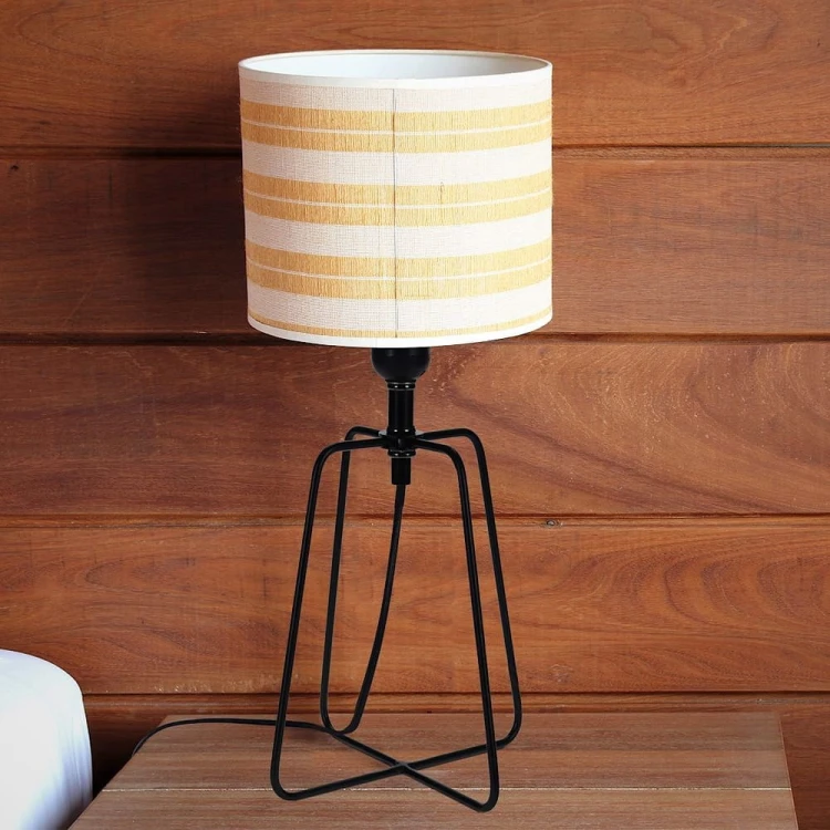 pol_pl_Lampa-stolowa-metalowa-czarna-21-cm-9803_5.jpg