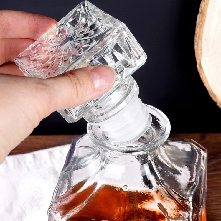pol_pl_Karafka-i-szklanki-do-whisky-szklane-900-ml-4x300-ml-5-el-16469_4.jpg