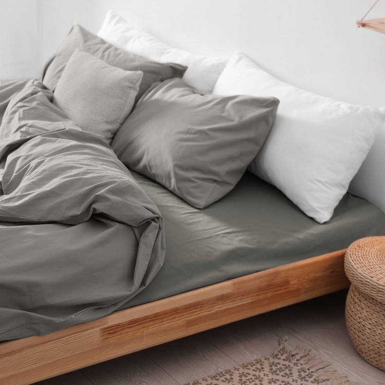 przescieradlo-flanela-z-gumka-szary-90x200.jpg