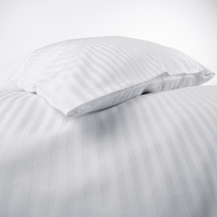 poszewka-hotelowa-na-zakladke-pasy-1cm-biala-50x60.jpg