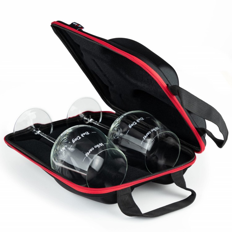s5___case-with-wine-glasses-divinto-diamond-who-cares-inside.jpg