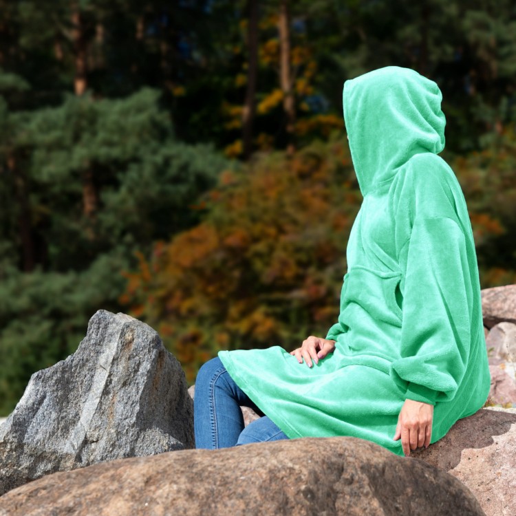 s5___bluzair-outdoor-hooded-blanket-mint.jpg