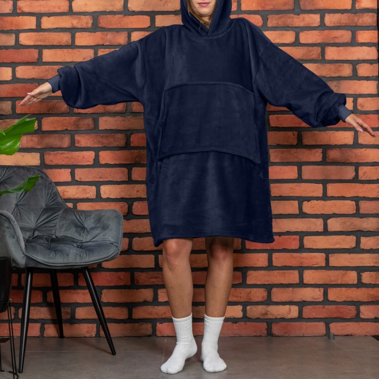 s5___bluzair-hoodie-blanket-navy-how-big-it-is.jpg