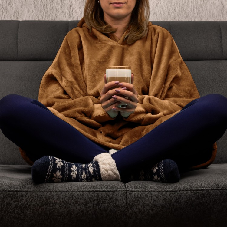 s5___bluzair-hooded-blanket-free-hands-toffee.jpg