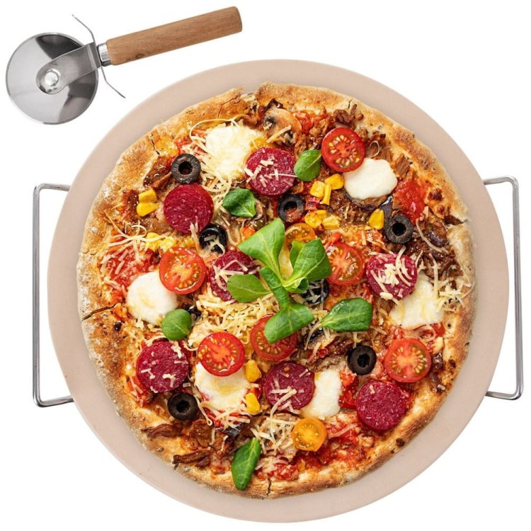 pol_pl_Kamien-do-pizzy-szamotowy-ze-stojakiem-i-nozem-3-el-867_1.jpg