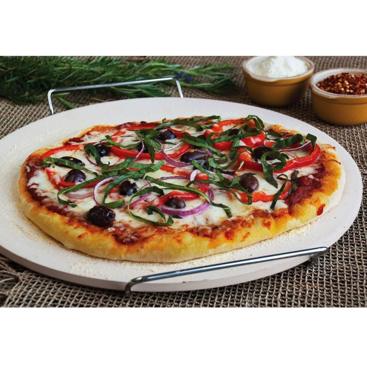 pol_pl_Kamien-do-pizzy-szamotowy-ze-stojakiem-i-nozem-3-el-867_5.jpg
