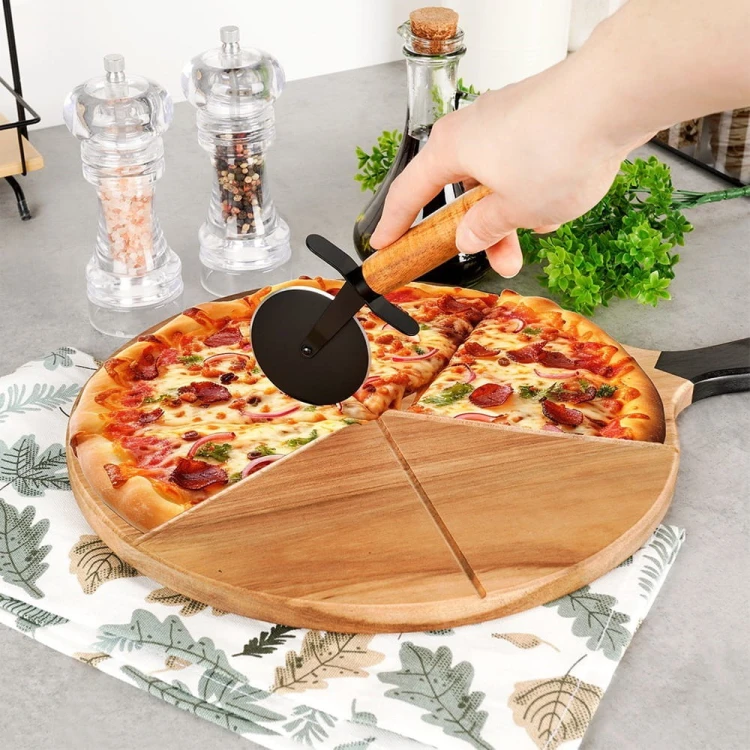 pol_pl_Deska-do-pizzy-drewniana-okragla-z-nozem-30-cm-2-el-15091_4.jpg