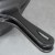 pol_pl_Garnek-z-patelnia-zeliwne-CAST-LINE-24-cm-3-5-l-15216_10.jpg