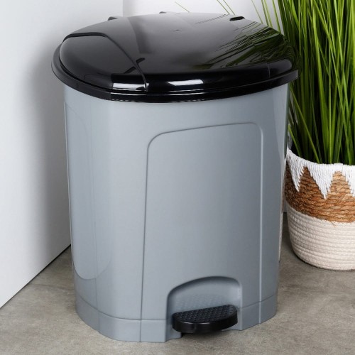 pol_pl_Kosz-na-smieci-z-pedalem-plastikowy-szary-30-l-16519_2.jpg