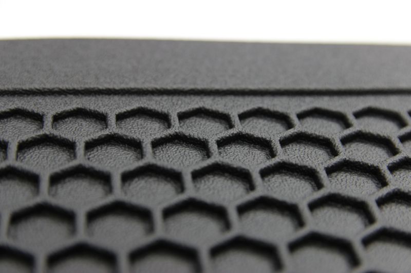 Mata do bagażnika HexOne — technologia komórkowa — wybierz nowoczesną ochronę